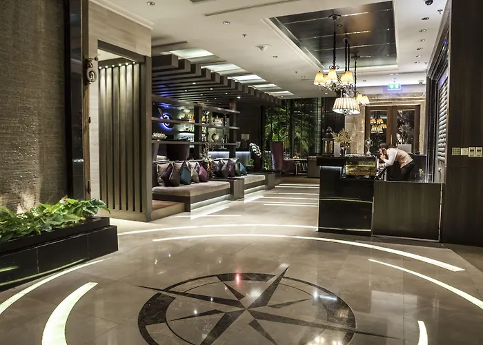 Montraj Continent Sukhumvit 5*