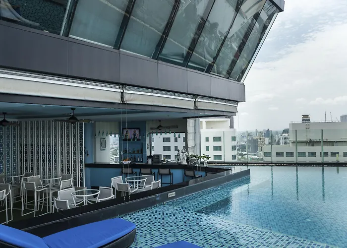 Montraj Continent Sukhumvit 5*