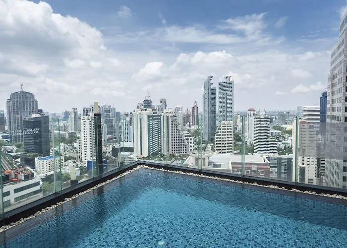 ホテル Montraj Continent Sukhumvit バンコク都