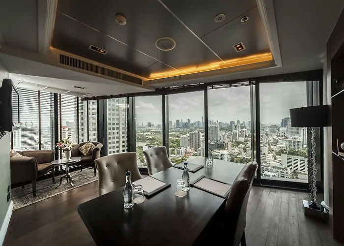 Hotel Montraj Continent Sukhumvit 5*