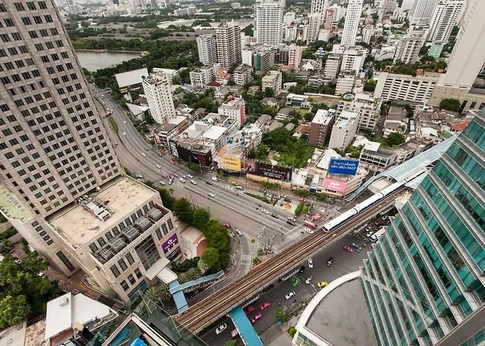 Hotel Montraj Continent Sukhumvit