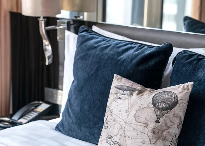 Montraj Continent Sukhumvit Hotel 5*