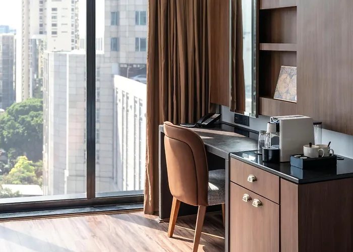 Montraj Continent Sukhumvit Hotel