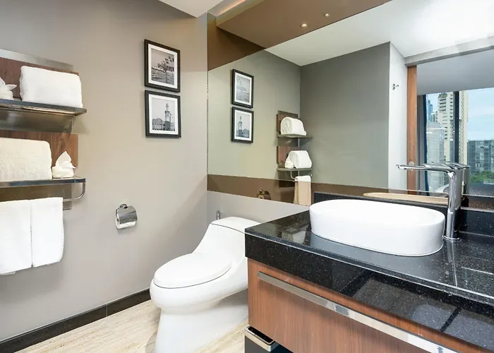 Hotel Montraj Continent Sukhumvit 5*
