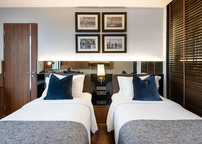 Hotel Montraj Continent Sukhumvit 5*