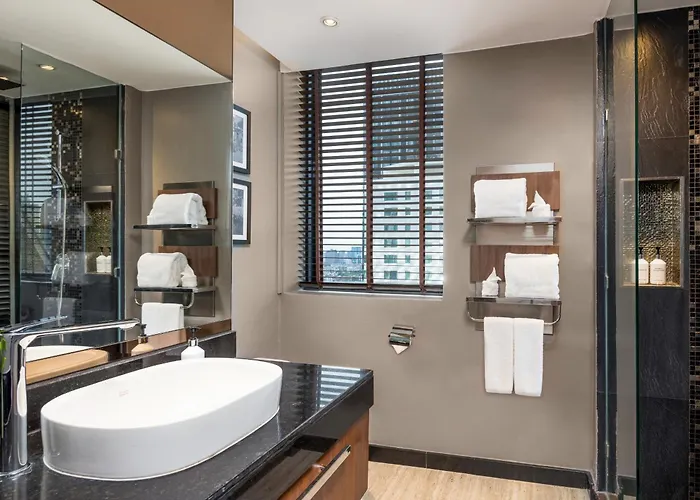 Hotel Montraj Continent Sukhumvit Bangkok
