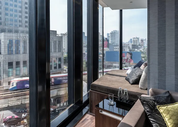 Hotel Montraj Continent Sukhumvit 5*